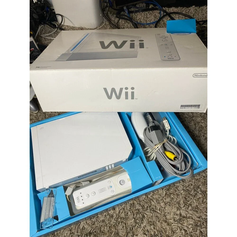 Nintendo Wii Console White Complete In BOX Plays GameCube Tested Authentic BOXED